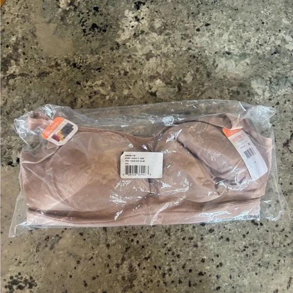 Warner’s NEW wireless smoothing bra, size 2XL - Picture 2 of 6